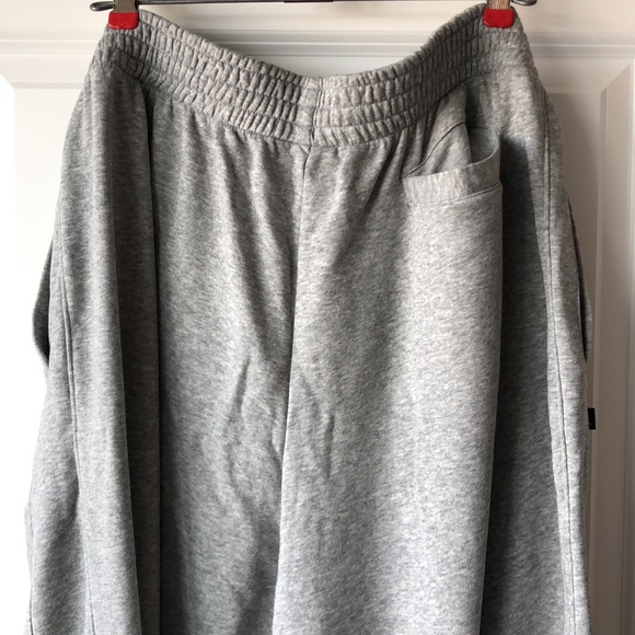 Jordan sweatpants - Picture 4 of 5